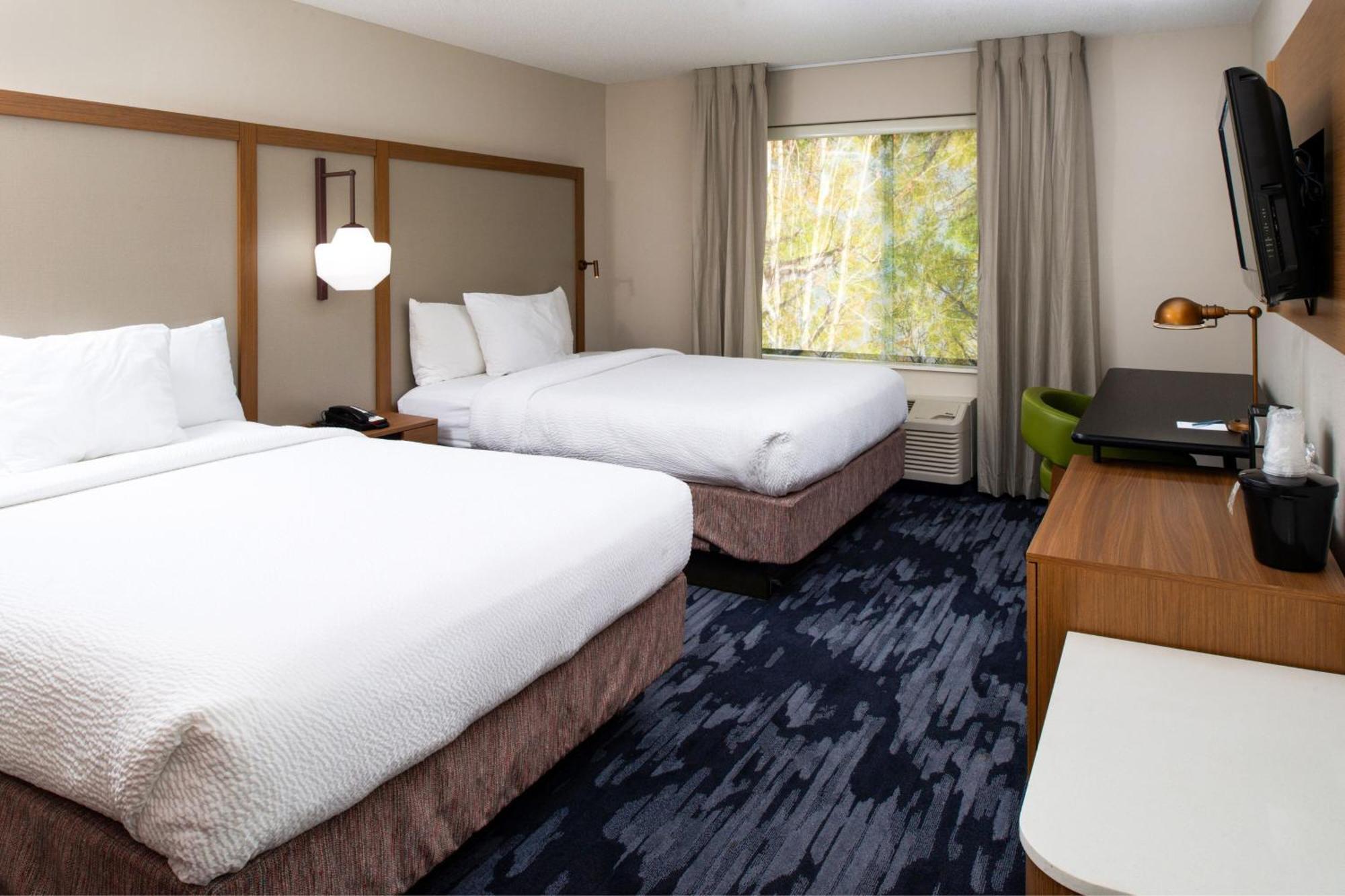 Fairfield Inn & Suites Greensboro Wendover Экстерьер фото