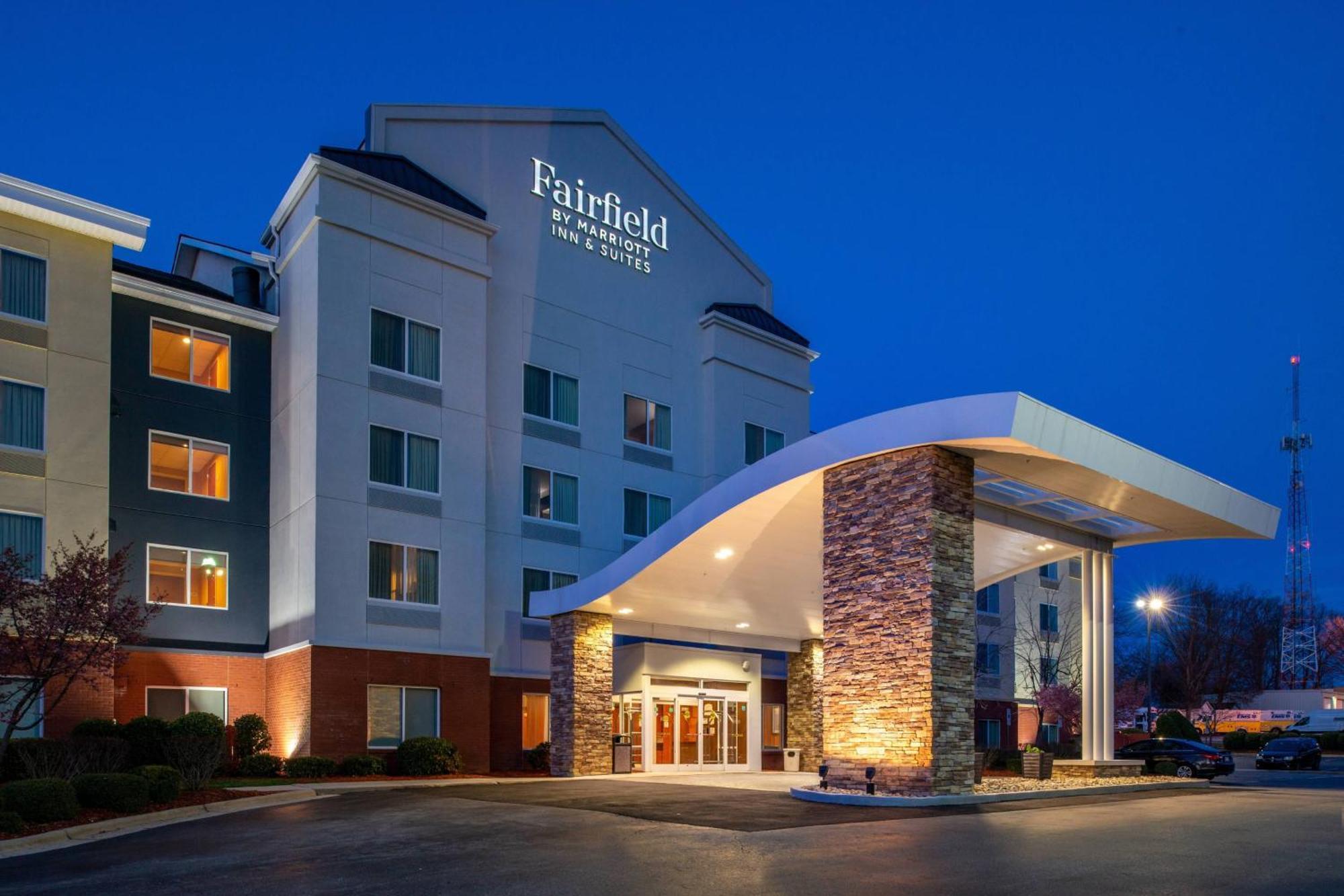 Fairfield Inn & Suites Greensboro Wendover Экстерьер фото