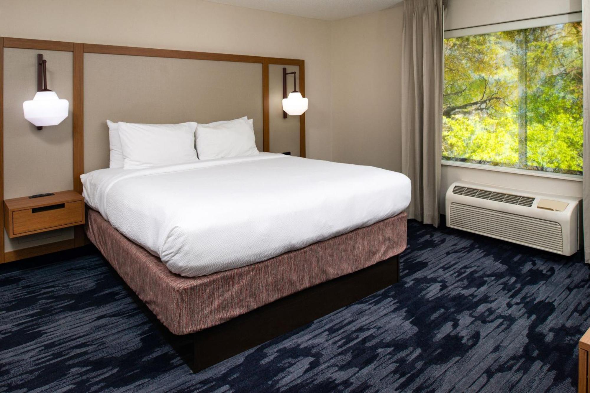 Fairfield Inn & Suites Greensboro Wendover Экстерьер фото