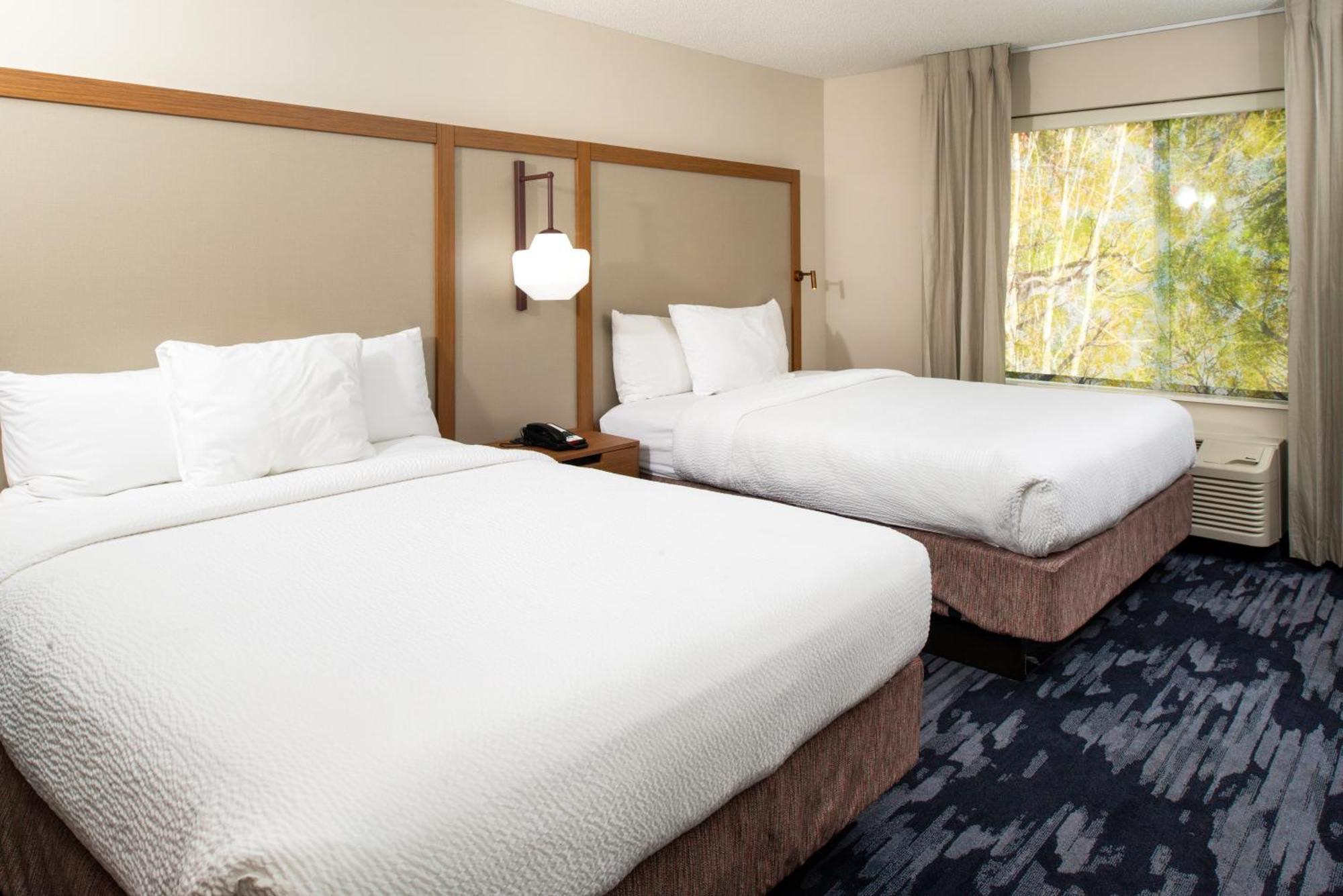 Fairfield Inn & Suites Greensboro Wendover Экстерьер фото