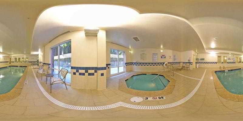Fairfield Inn & Suites Greensboro Wendover Номер фото