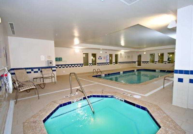 Fairfield Inn & Suites Greensboro Wendover Экстерьер фото