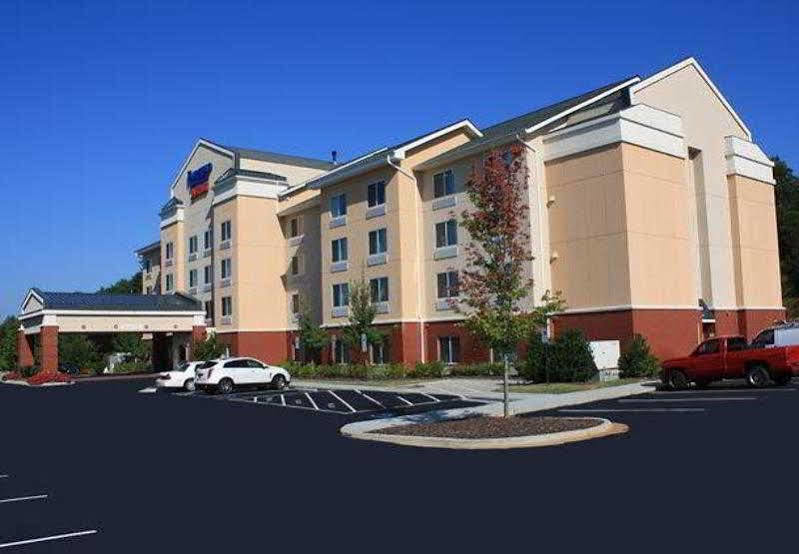 Fairfield Inn & Suites Greensboro Wendover Экстерьер фото