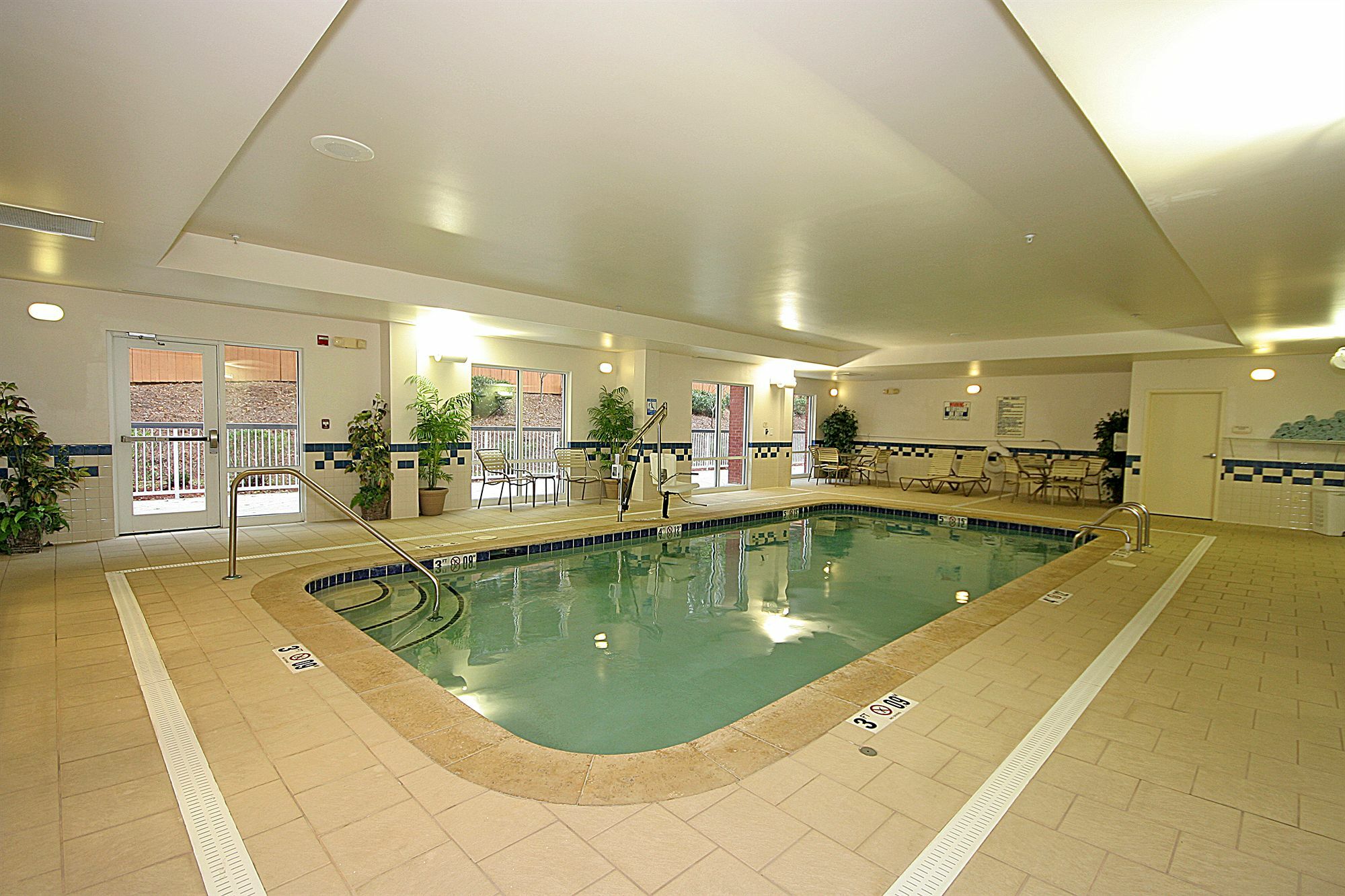 Fairfield Inn & Suites Greensboro Wendover Экстерьер фото